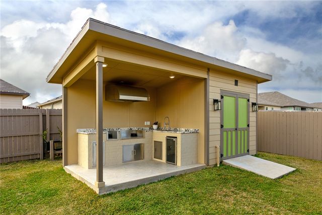 2029 Rock Ridge Avenue, Bryan, TX 77807