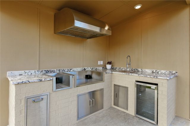 2029 Rock Ridge Avenue, Bryan, TX 77807