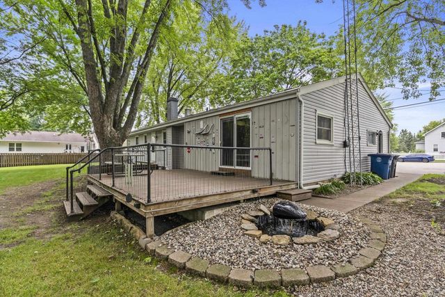 2899 W 9TH AVENUE, Oshkosh, WI 54904