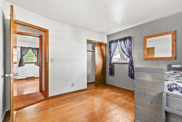 2899 W 9TH AVENUE, Oshkosh, WI 54904