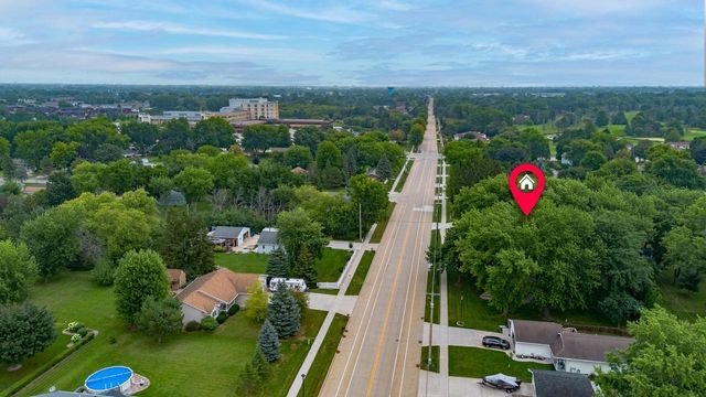 2899 W 9TH AVENUE, Oshkosh, WI 54904