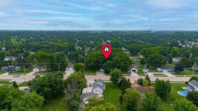 2899 W 9TH AVENUE, Oshkosh, WI 54904