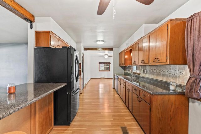 2899 W 9TH AVENUE, Oshkosh, WI 54904
