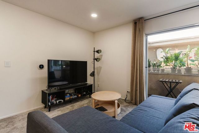 1731 Barry Avenue 214, Los Angeles, CA 90025