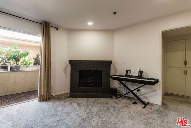 1731 Barry Avenue 214, Los Angeles, CA 90025