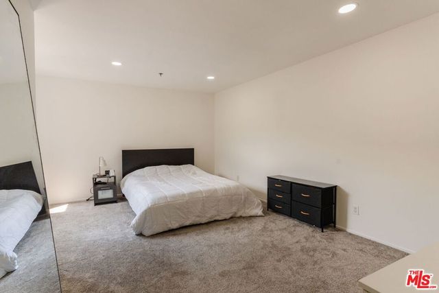 1731 Barry Avenue 214, Los Angeles, CA 90025