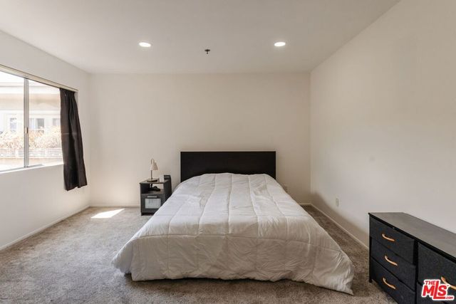 1731 Barry Avenue 214, Los Angeles, CA 90025