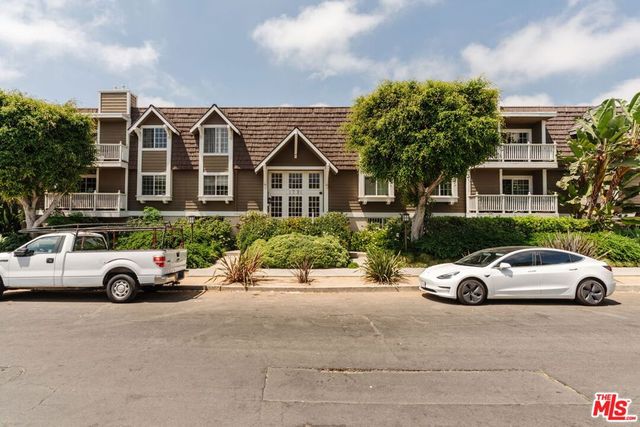 1731 Barry Avenue 214, Los Angeles, CA 90025