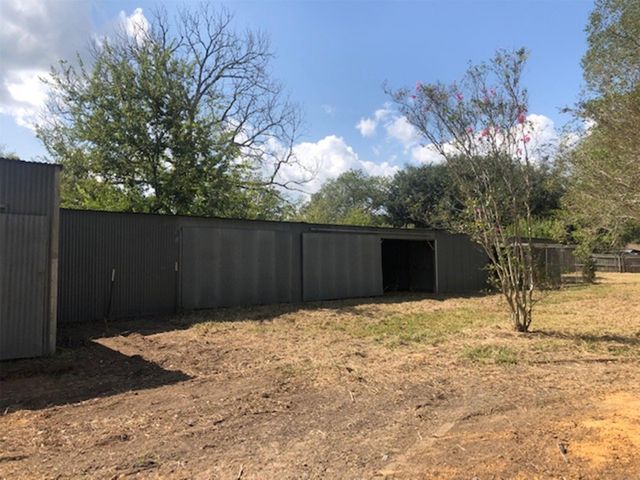 10910 Highway 36, Needville, TX 77461