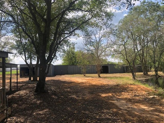 10910 Highway 36, Needville, TX 77461