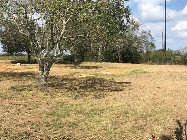 10910 Highway 36, Needville, TX 77461