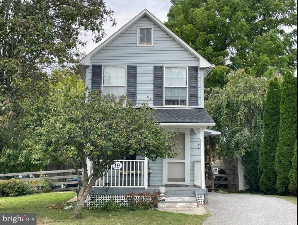 19 BOND AVE, Reisterstown, MD 21136