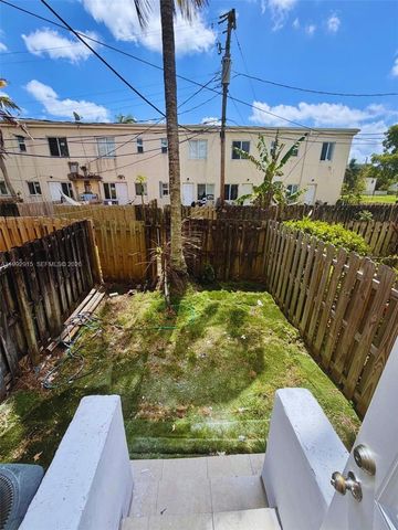 440 NW 84th Ter 440, Miami, FL 33150