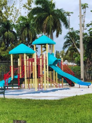 440 NW 84th Ter 440, Miami, FL 33150