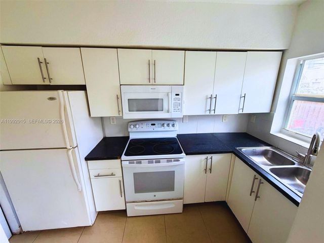 440 NW 84th Ter 440, Miami, FL 33150