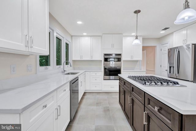 14479 STORE HOUSE DR, Centreville, VA 20121