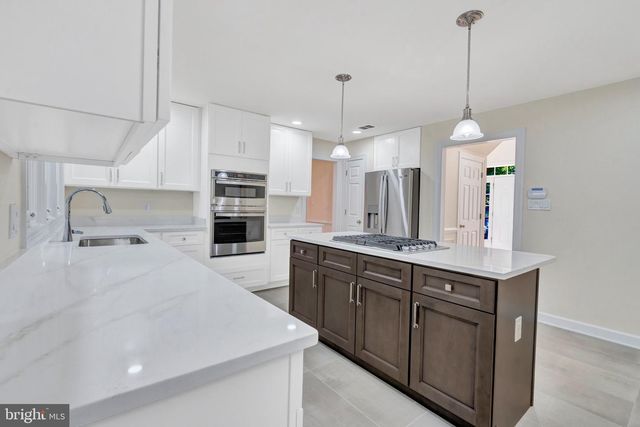 14479 STORE HOUSE DR, Centreville, VA 20121