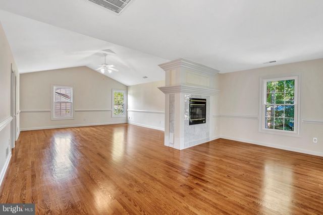 14479 STORE HOUSE DR, Centreville, VA 20121