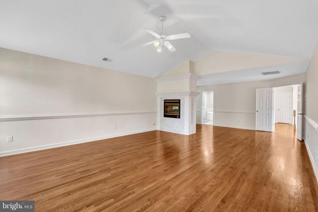 14479 STORE HOUSE DR, Centreville, VA 20121