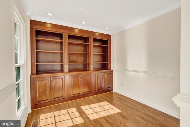 14479 STORE HOUSE DR, Centreville, VA 20121