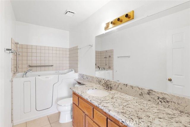 19228 Cottonwood Drive, Apple Valley, CA 92308