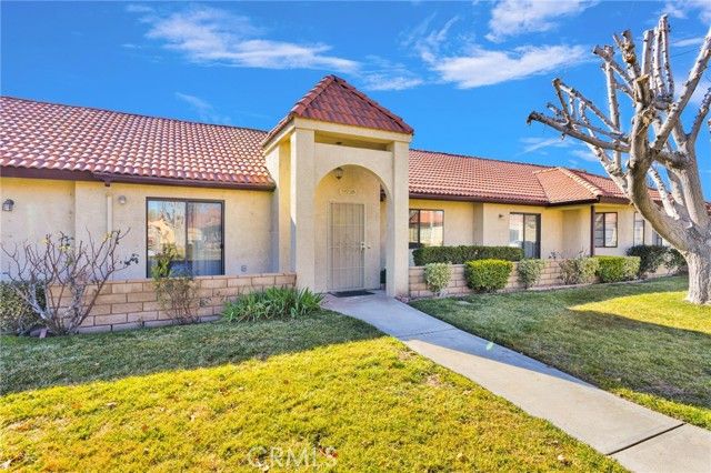 19228 Cottonwood Drive, Apple Valley, CA 92308