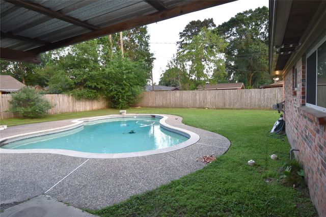 1003 Timber Hill Drive, Conroe, TX 77301