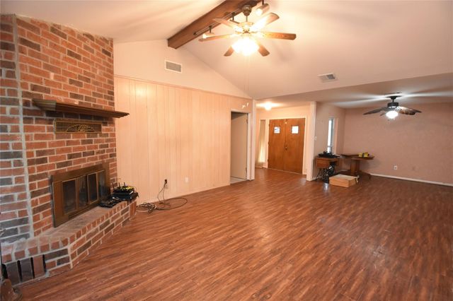 1003 Timber Hill Drive, Conroe, TX 77301