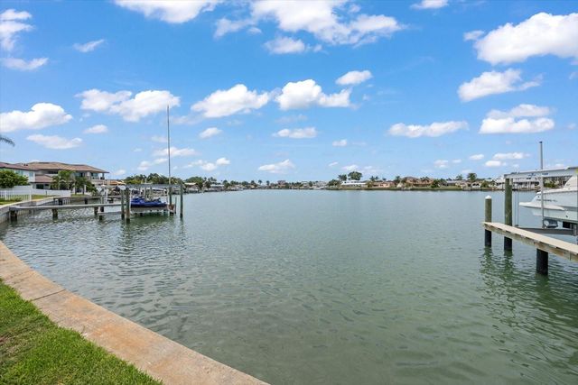 7962 9TH AVENUE S, St Petersburg, FL 33707
