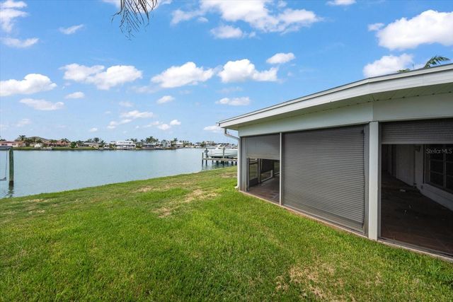 7962 9TH AVENUE S, St Petersburg, FL 33707