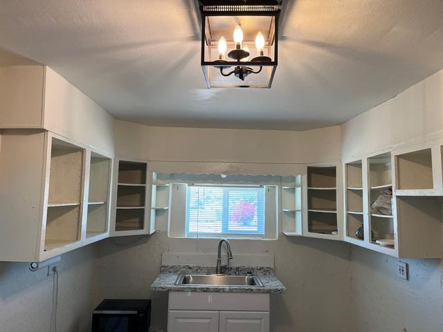 10025 N 14th Street, Phoenix, AZ 85020