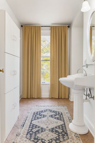 2524 Pillsbury Avenue S, Minneapolis, MN 55404