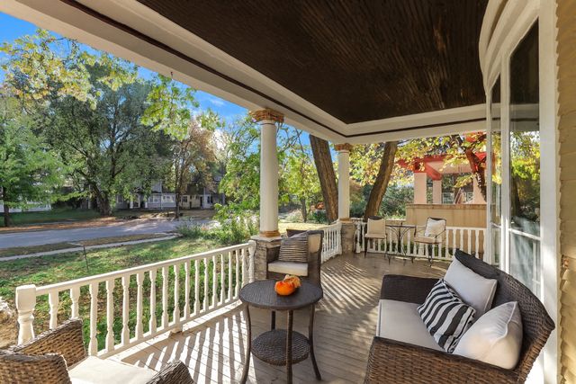 2524 Pillsbury Avenue S, Minneapolis, MN 55404