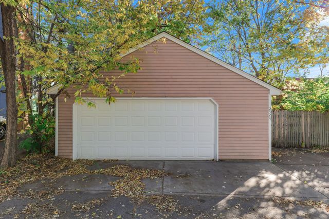 2524 Pillsbury Avenue S, Minneapolis, MN 55404