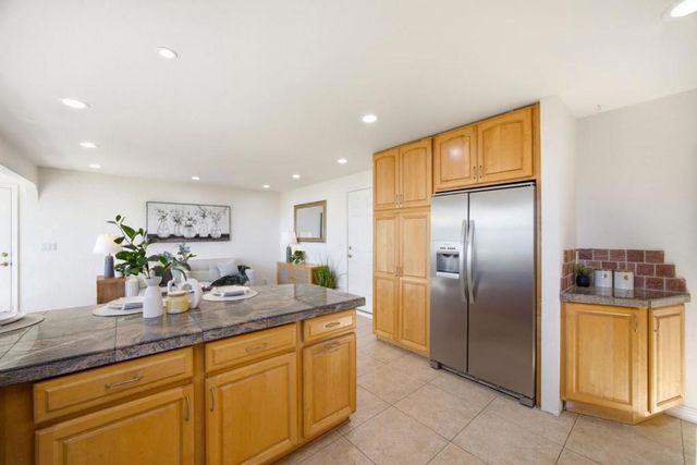 28009 Nob Hill Court, Hayward, CA 94542