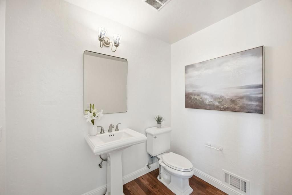 Image 15 of property listing at 28009 Nob Hill Court, Hayward, CA 94542