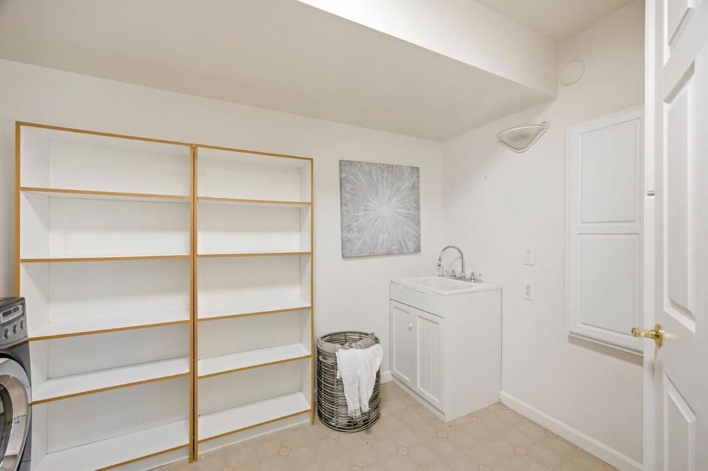 Image 44 of property listing at 28009 Nob Hill Court, Hayward, CA 94542