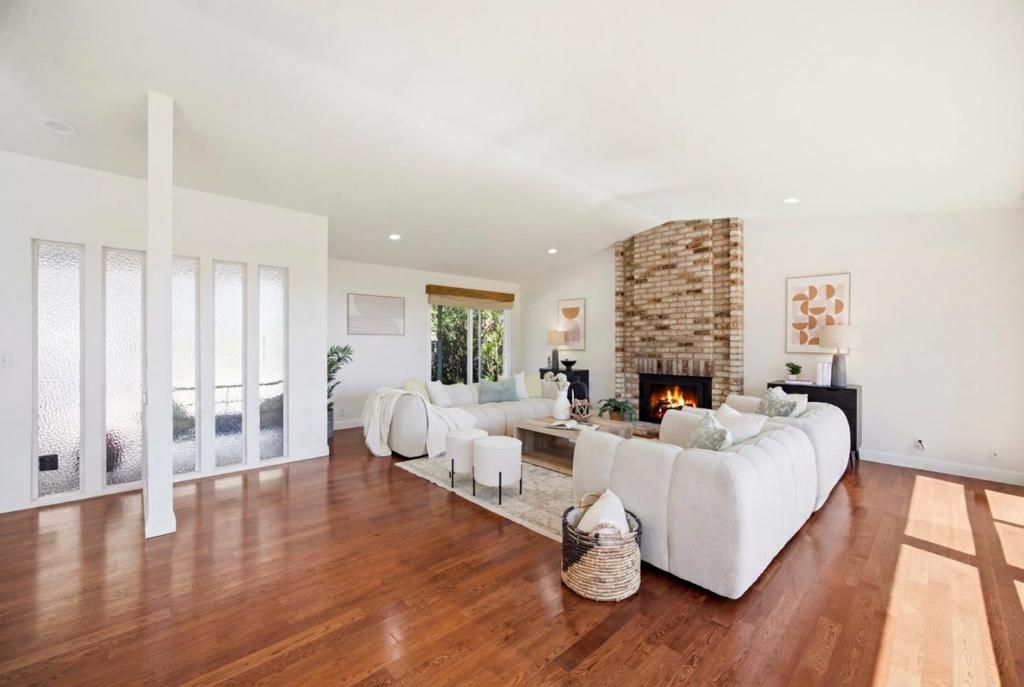 Image 8 of property listing at 28009 Nob Hill Court, Hayward, CA 94542