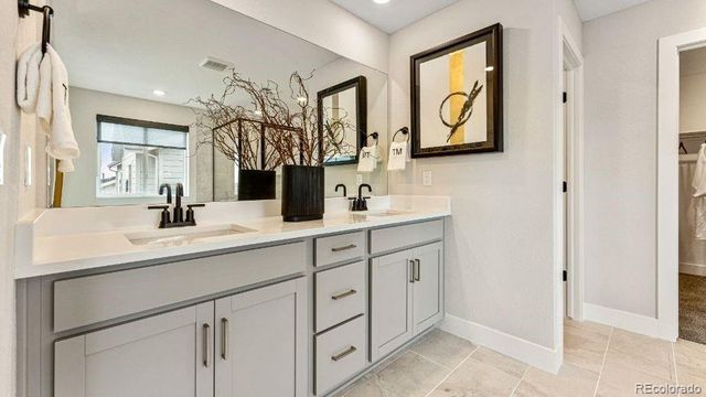 3241 N Elk Way, Aurora, CO 80019