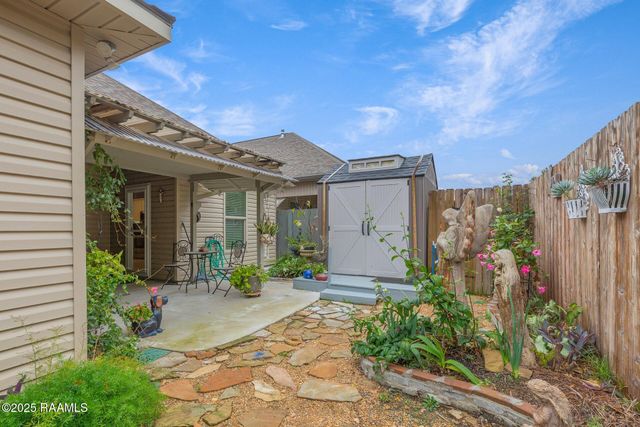 123 Sparrowhawk Street, Broussard, LA 70518