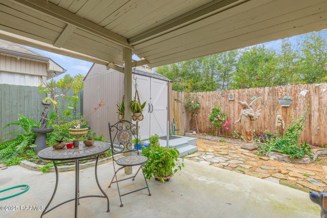 123 Sparrowhawk Street, Broussard, LA 70518