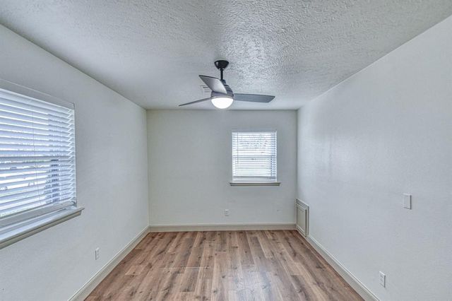 208 Mimosa Drive, Norman, OK 73069