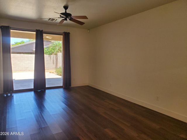 2430 E DARREL Road, Phoenix, AZ 85042