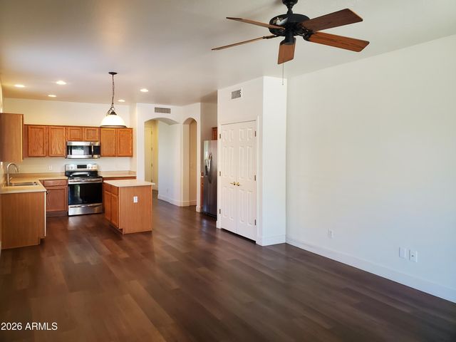 2430 E DARREL Road, Phoenix, AZ 85042
