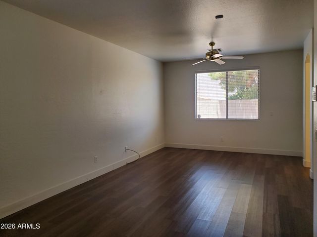 2430 E DARREL Road, Phoenix, AZ 85042