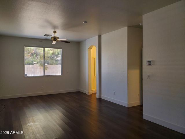 2430 E DARREL Road, Phoenix, AZ 85042