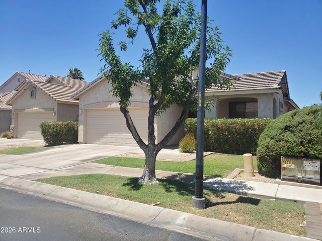 2430 E DARREL Road, Phoenix, AZ 85042
