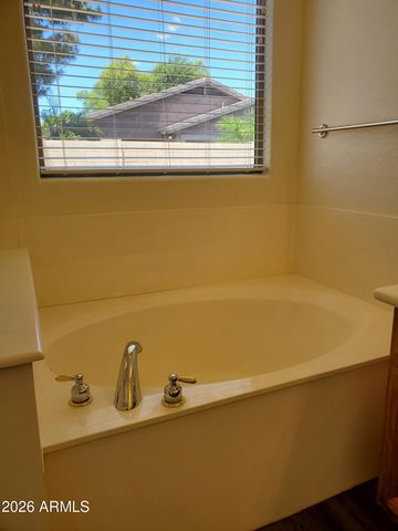 2430 E DARREL Road, Phoenix, AZ 85042