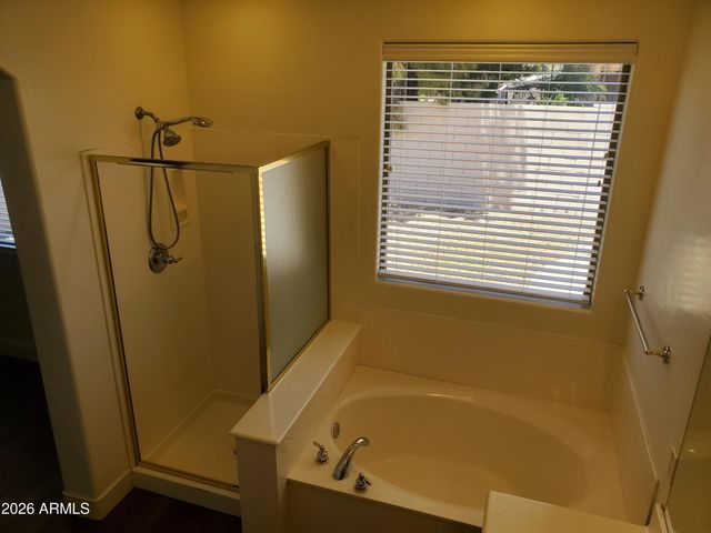 2430 E DARREL Road, Phoenix, AZ 85042
