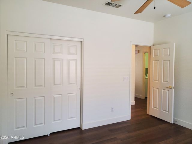 2430 E DARREL Road, Phoenix, AZ 85042